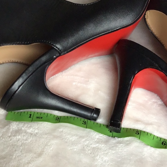 Cristian Louboutin.Shoes - Picture 4 of 12